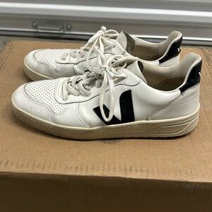 Veja men’s size 12